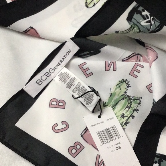 BCBG Generation woman’s scarf - Picture 2 of 5